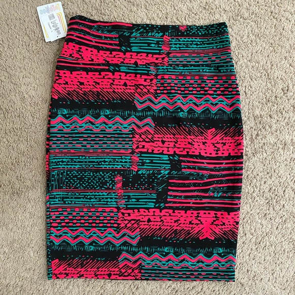 LulaRoe Cassie Skirt - Picture 1 of 2